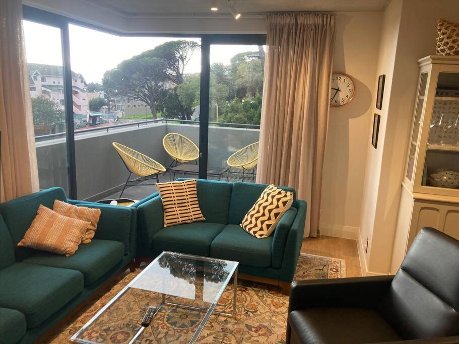 Apartment Deer Park Cpt - With Sweeping Views *