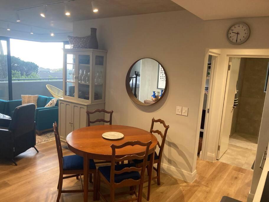 Deer Park Cpt - With Sweeping Views Apartment