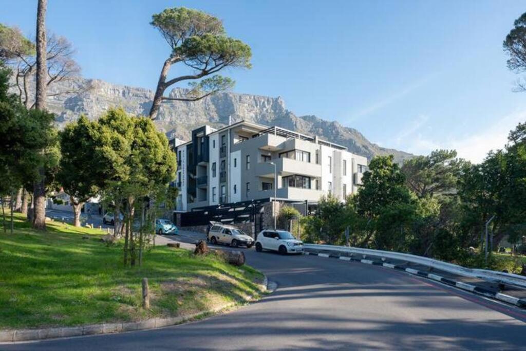 Deer Park Cpt - With Sweeping Views Kapstadt
